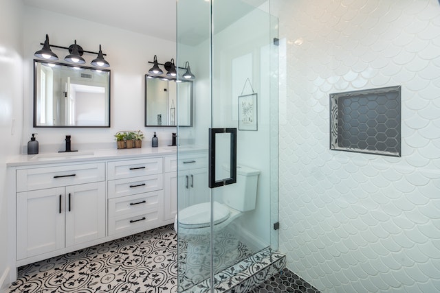what-color to-paint-a-black-and-white-tile bathroom