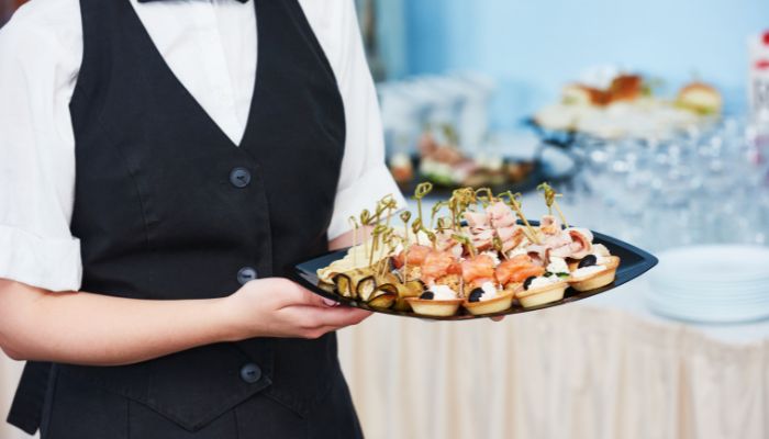 pros-and-cons-of-working-in-catering