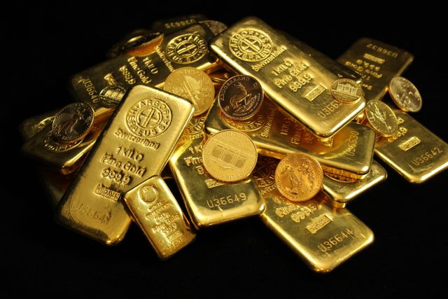 Gold-Price-low-country